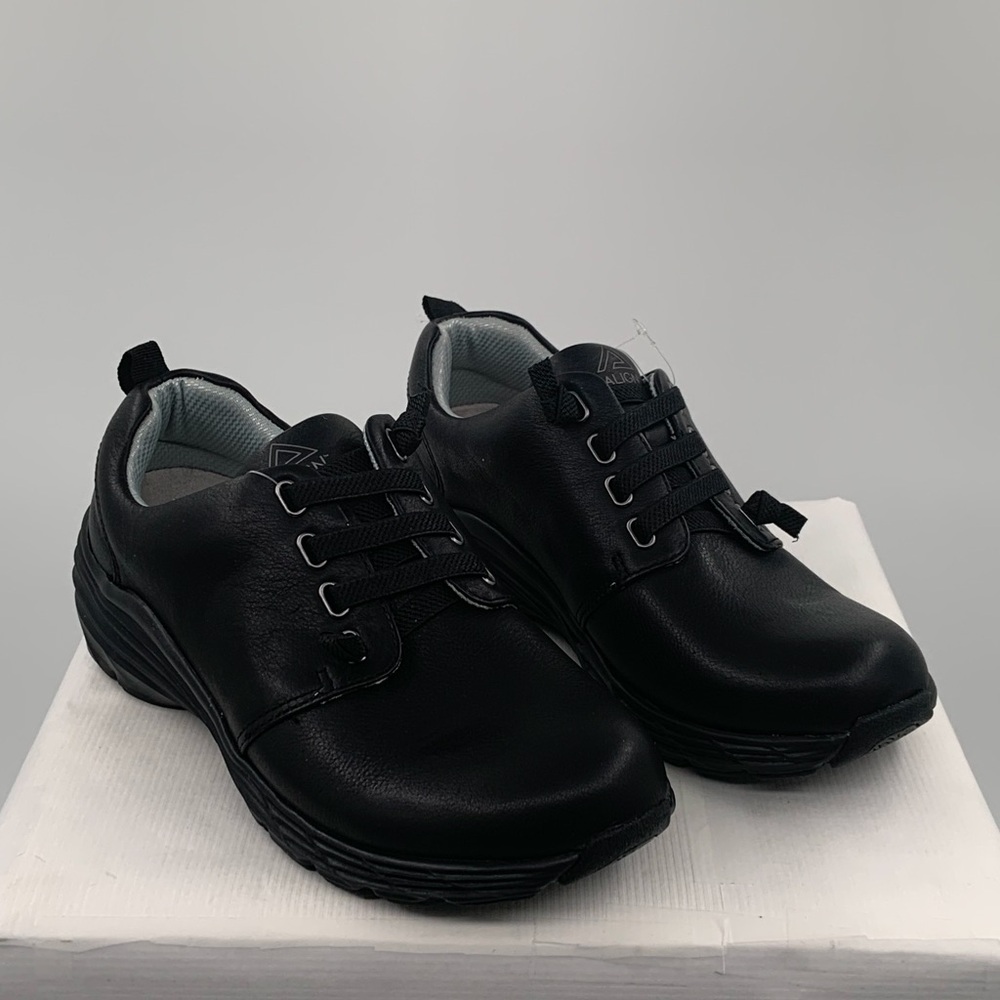 NWT Align Velocity Women’s Slip On Black Leather Comfortable Arch Support Shoes